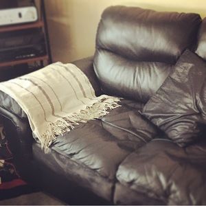 Flannel grey throw blanket